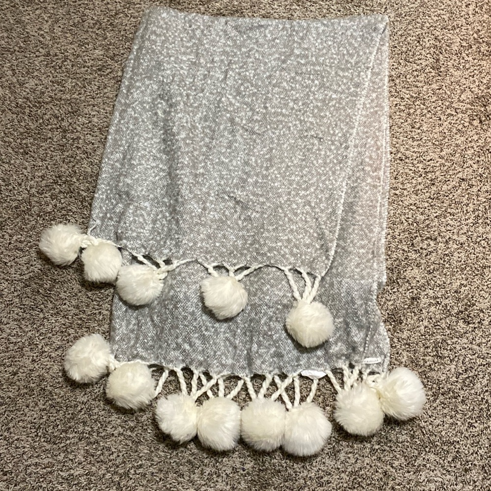 Pottery Barn Throw Blanketet